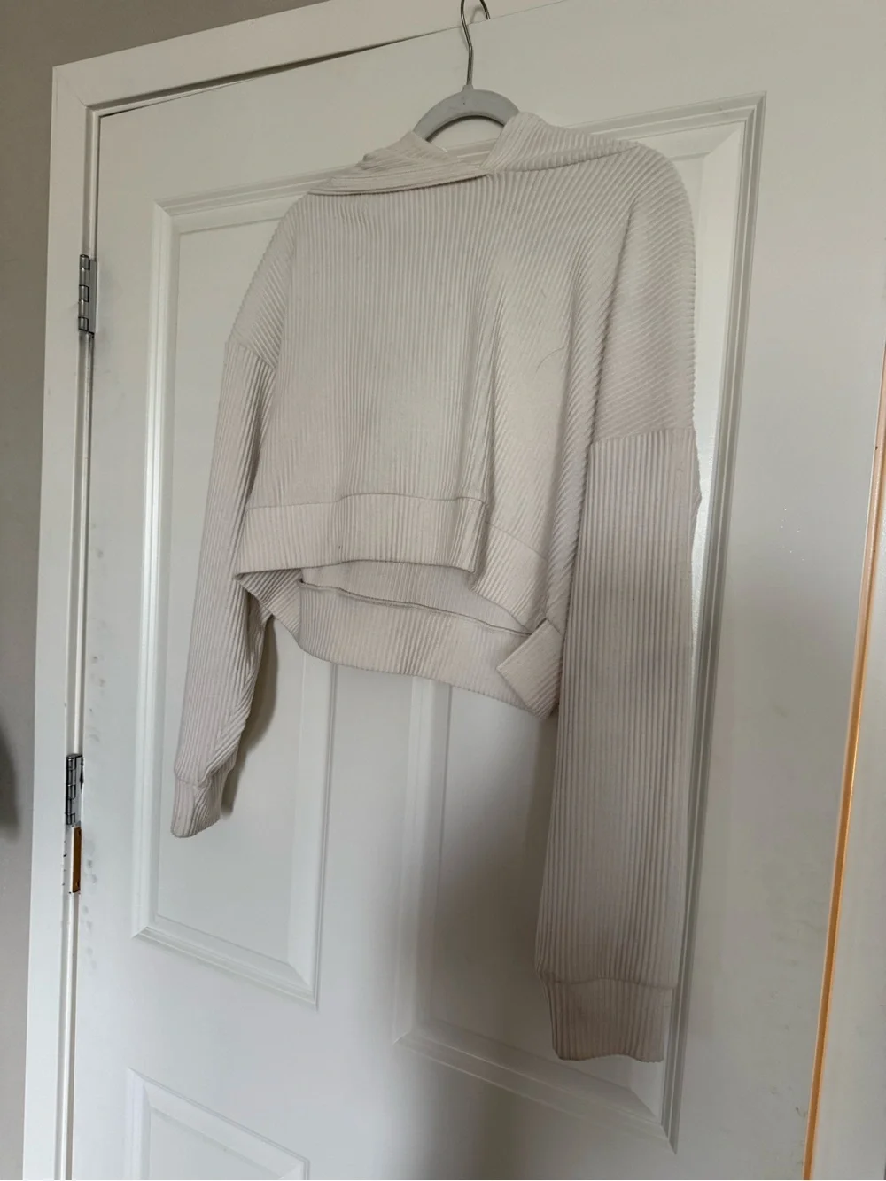 Alo Yoga Ribbed Cropped Hoodie | Size Medium | Cream Lounge Sweatshirt